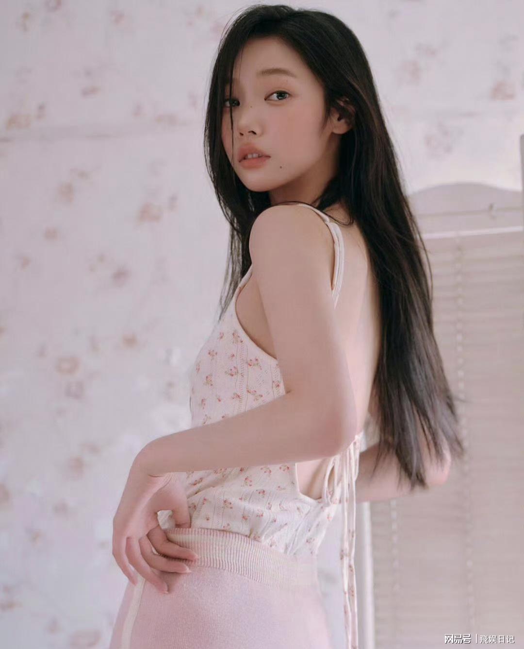 下滑得有点那快，卡塞米罗3次被过全场最高+5次丢失球权