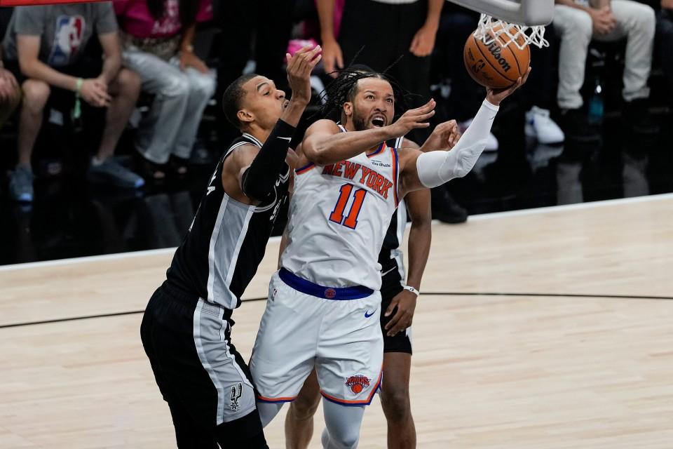 超早期NBA实力榜:马刺领跑,雷霆紧随其后