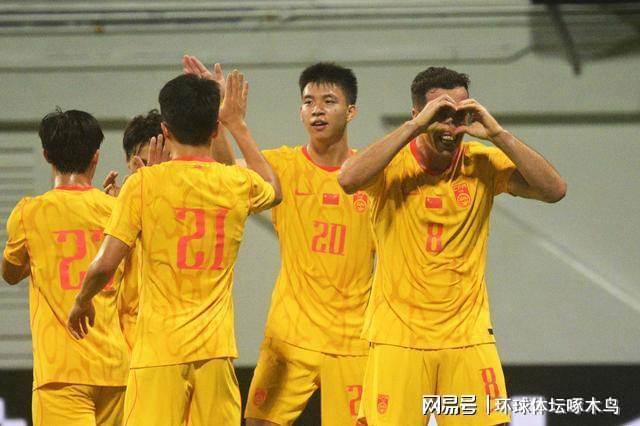 总决赛G5:马刺主场强压尼克斯 文班哈珀发挥出色,福克斯拖后腿