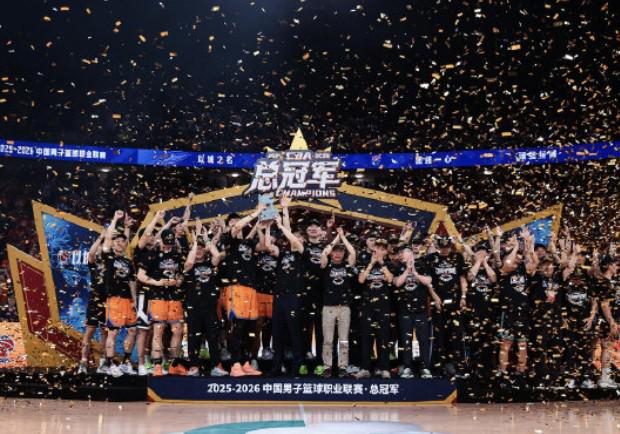 4年1.785亿!篮网要抢里夫斯,湖人该跟上吗?