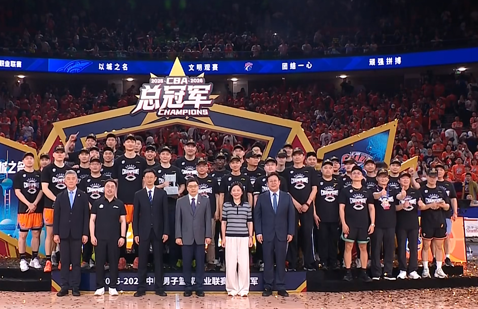 美媒推演字母哥三方交易框架