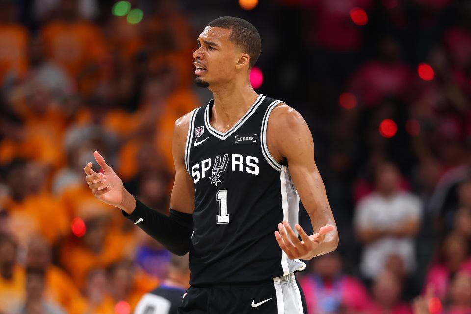 NBA曝多消息 总决G5字母哥交易