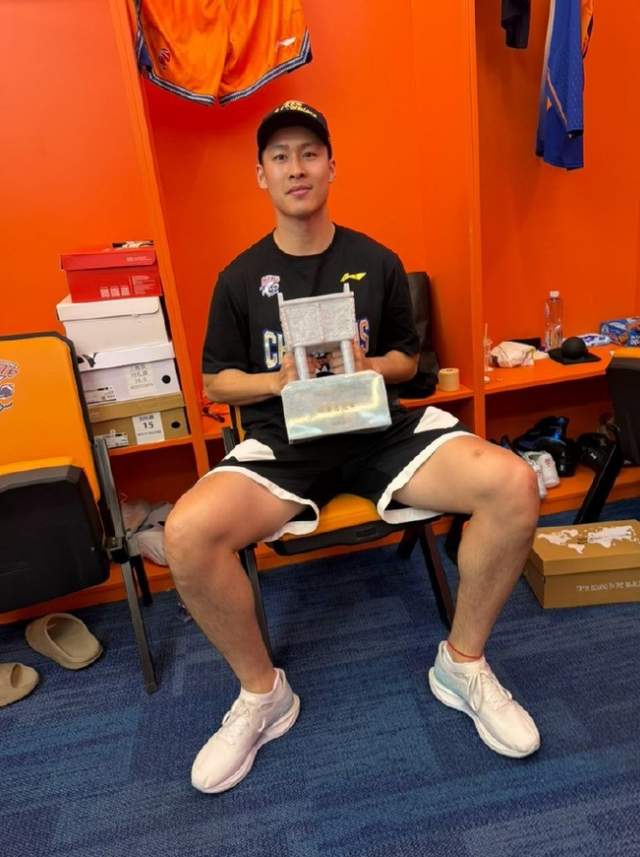 NBA总决赛G5直播:尼克斯3
