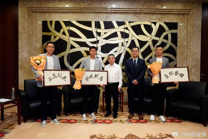 尼克斯夺冠!新赛季30队实力排行谁主沉浮