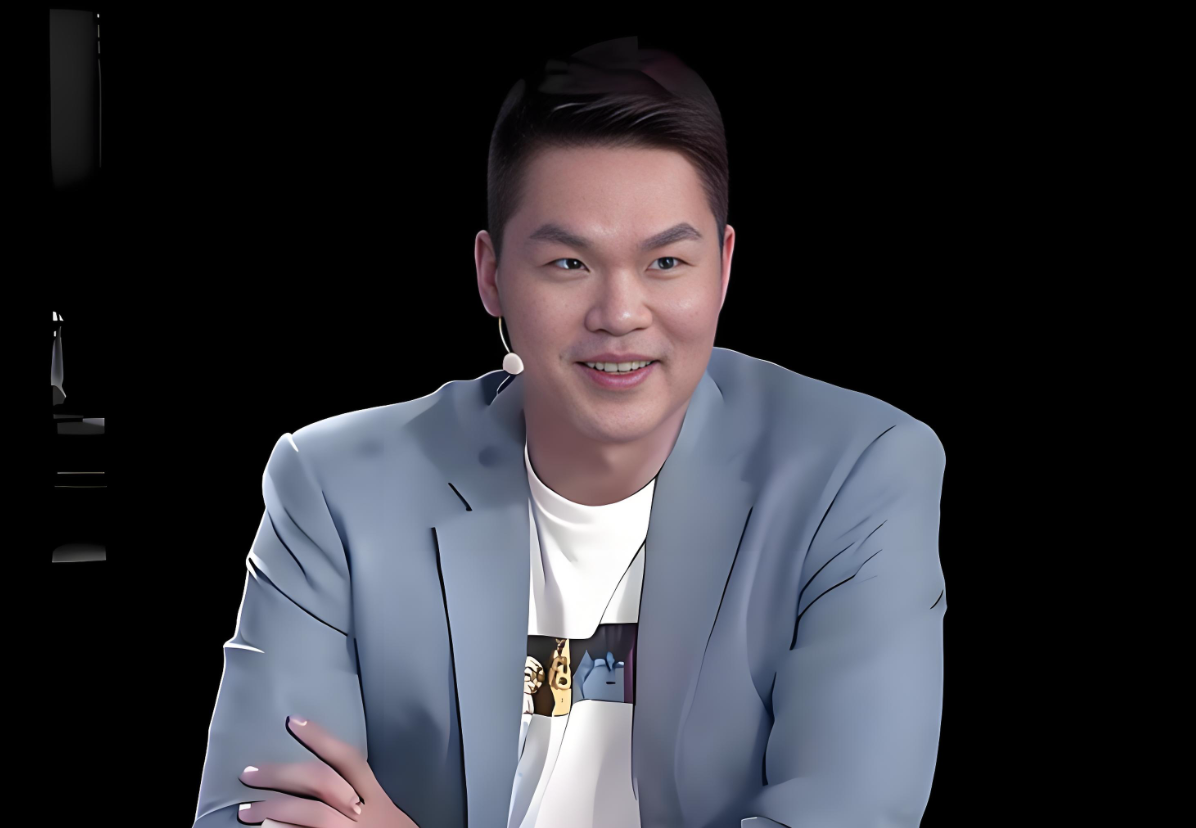 卡塔尔足协主席会见因凡蒂诺，并向后者赠送卡塔尔球衣